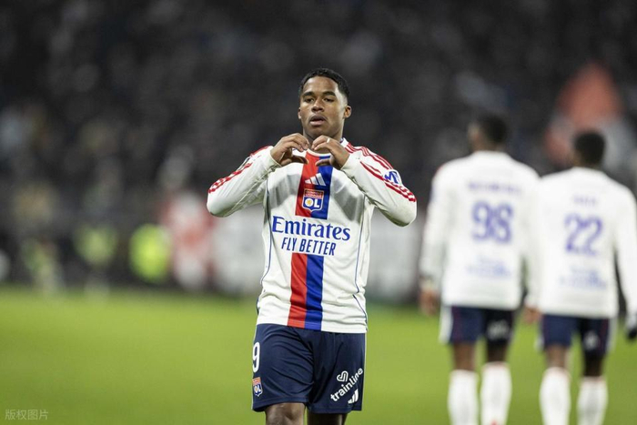 摩纳哥客场逆转里昂取4连胜 里昂两连败陷欧战区