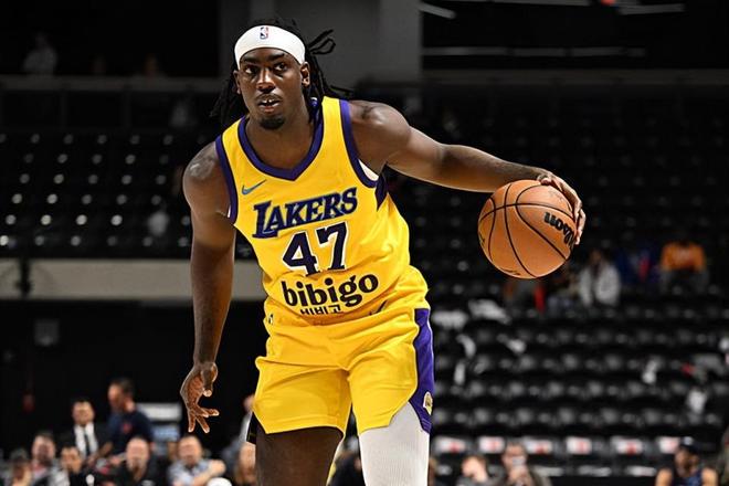 南湾湖人惨败国王 新秀卡鲁马狂砍31分引关注