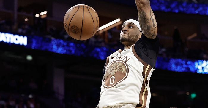 格林决胜两罚助勇士险胜 篮网遭小佩顿16连击击