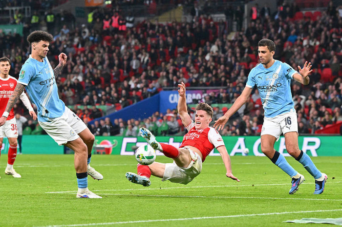 罗德里公开示好皇马：西甲豪门召唤 金球先生愿